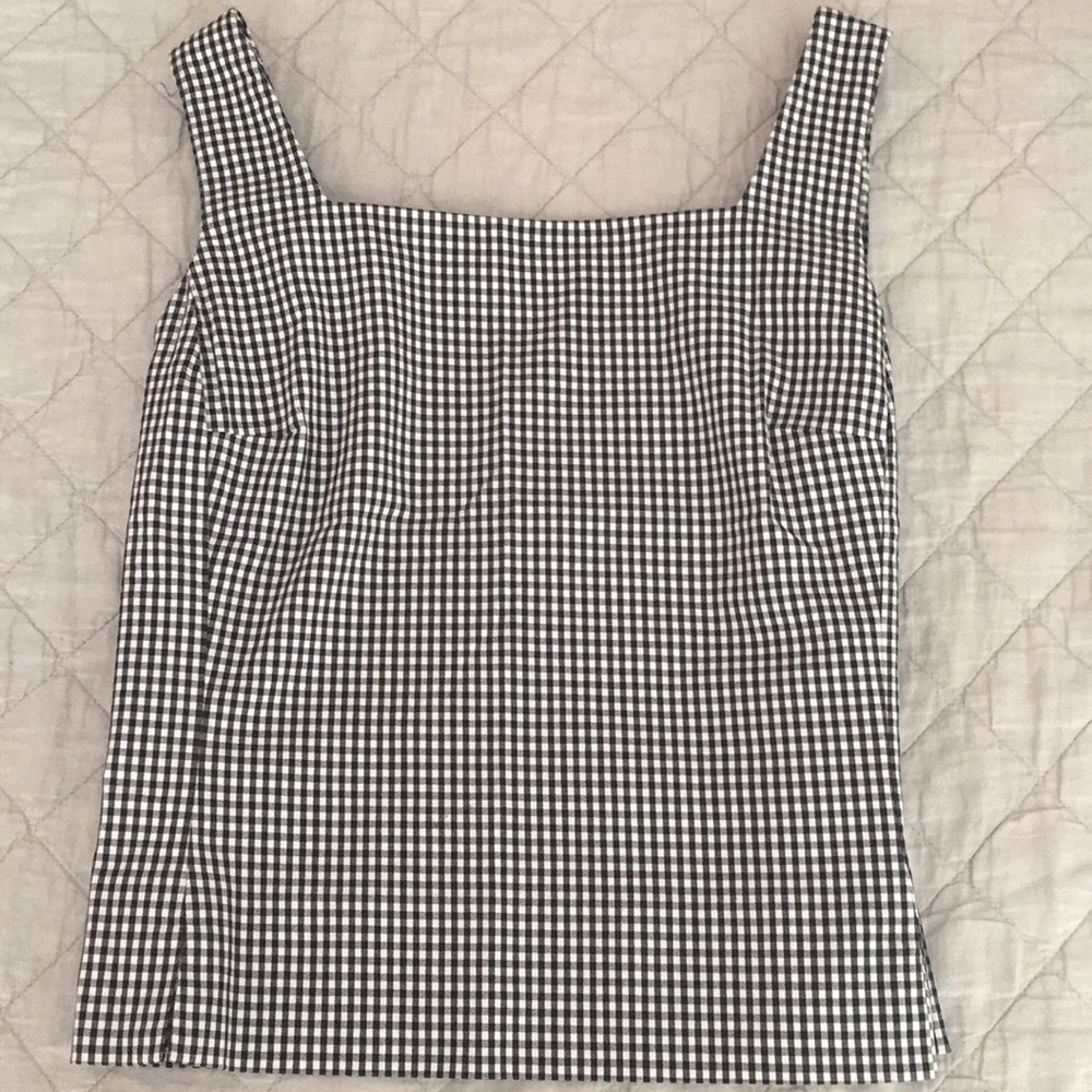 Vintage crop top! Super flattering!